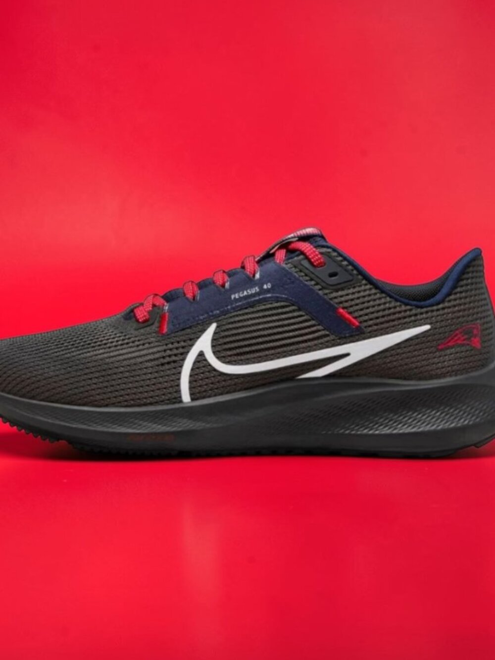 Nike Zoom Pegasus 40 New England Patriots Men Running Shoe Size 8.5 DZ5987 001